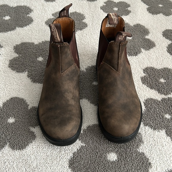 Blundstone #585 women’s classic Chelsea boot. Rustic Brown. - Picture 4 of 10